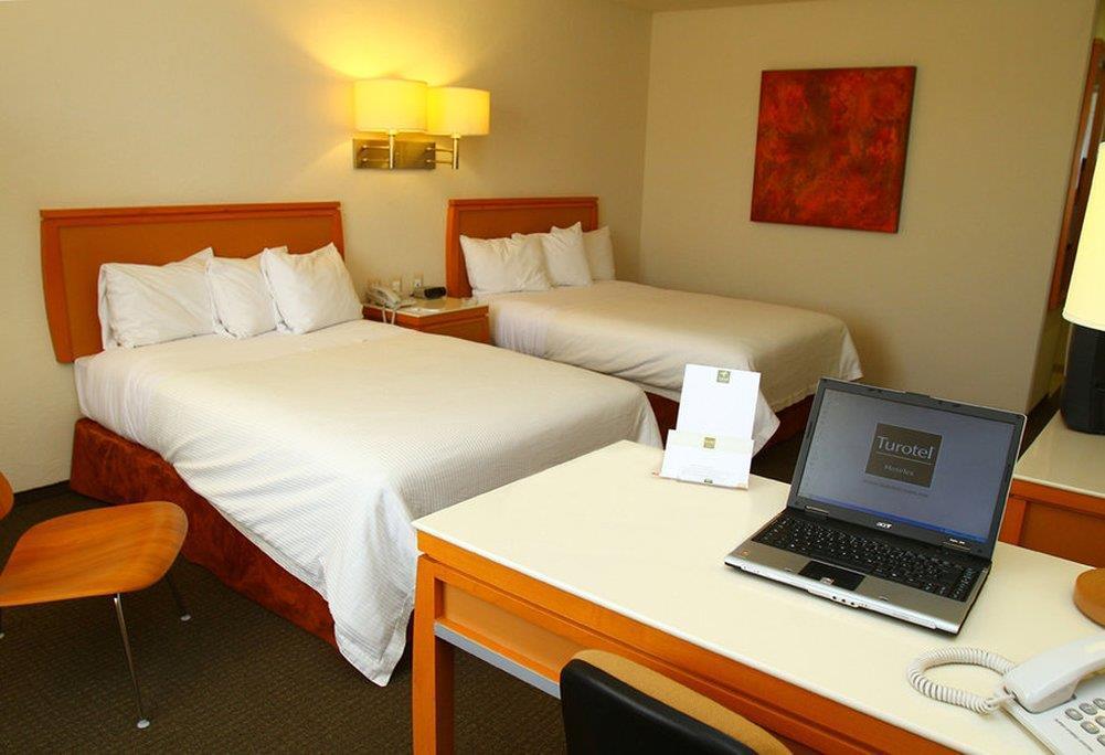 Fato Hotel Querétaro Quarto foto